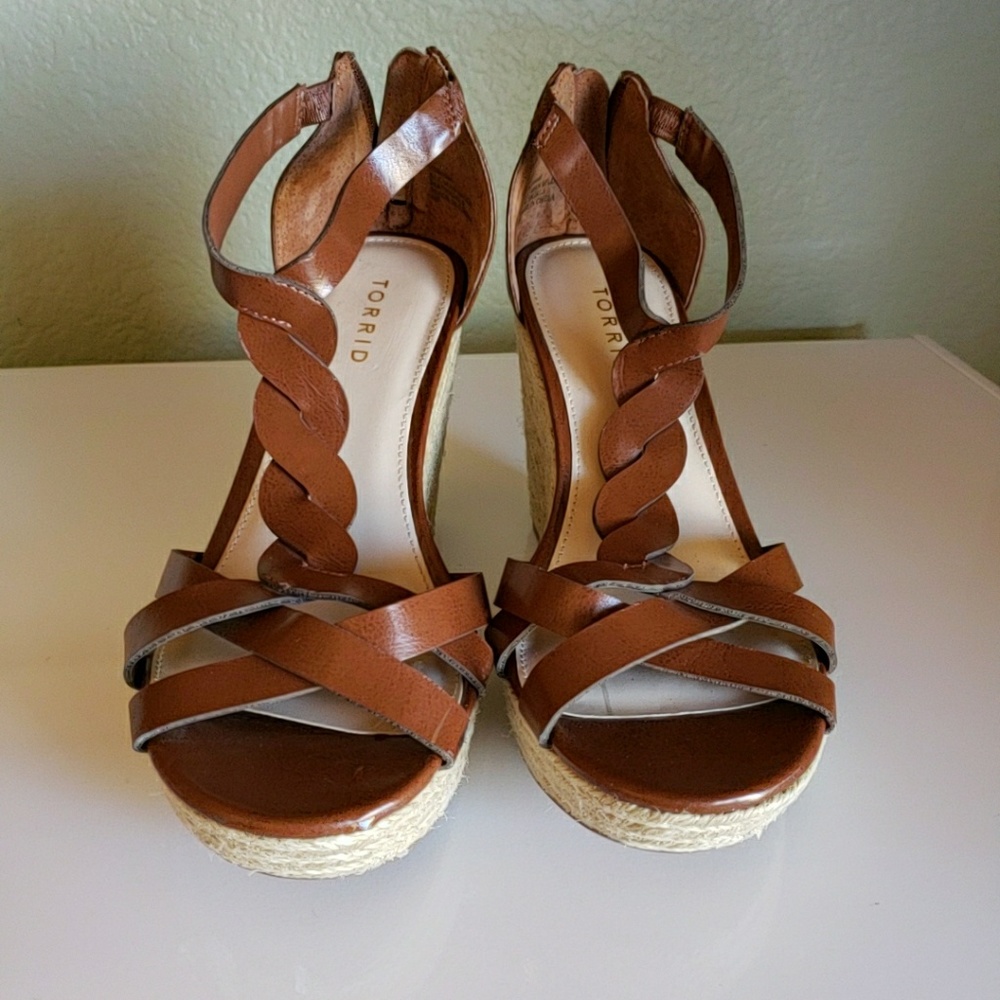 Torrid Wedges
